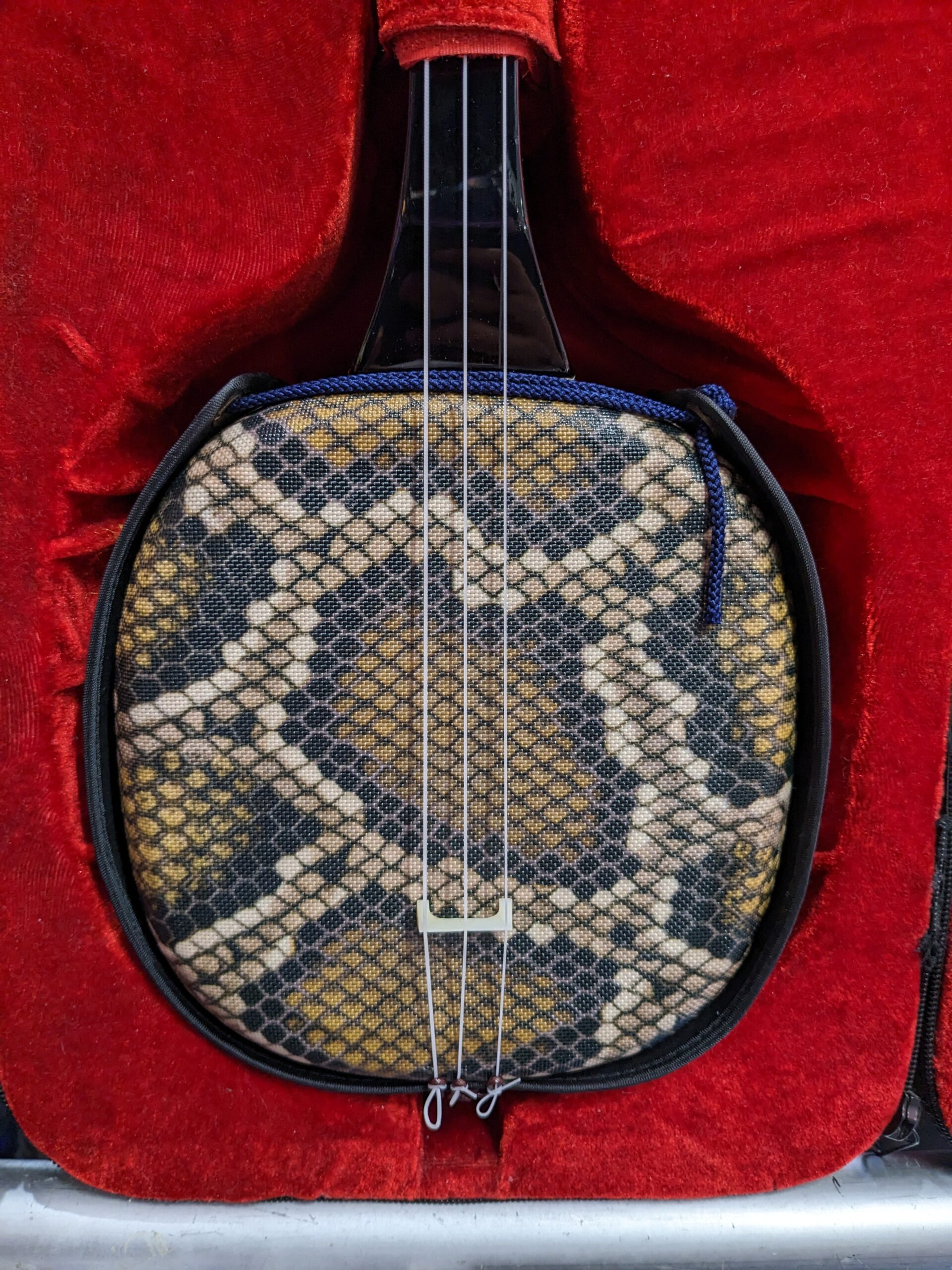 三線 知念大工型 黒塗り 人工皮 5年保証 米須三線店 