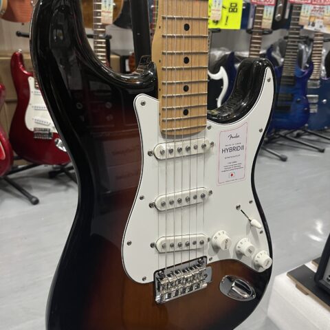 Fender Made in Japan Hybrid II Stratocaster Maple Fingerboard 3TS